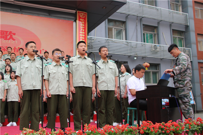 山西省经贸学校《长征组歌》演唱—领唱.jpg